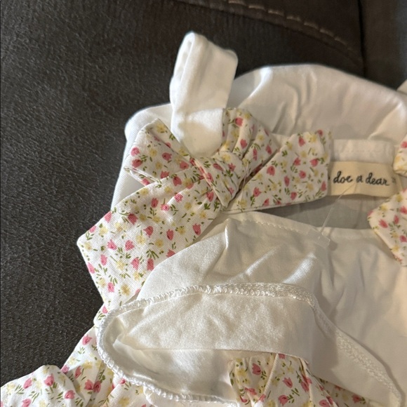 Doe a dear Floral Ruffle 3t top - Picture 3 of 5